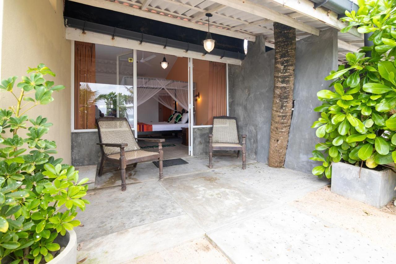 Happy Beach Villa Resort Unawatuna Exterior foto